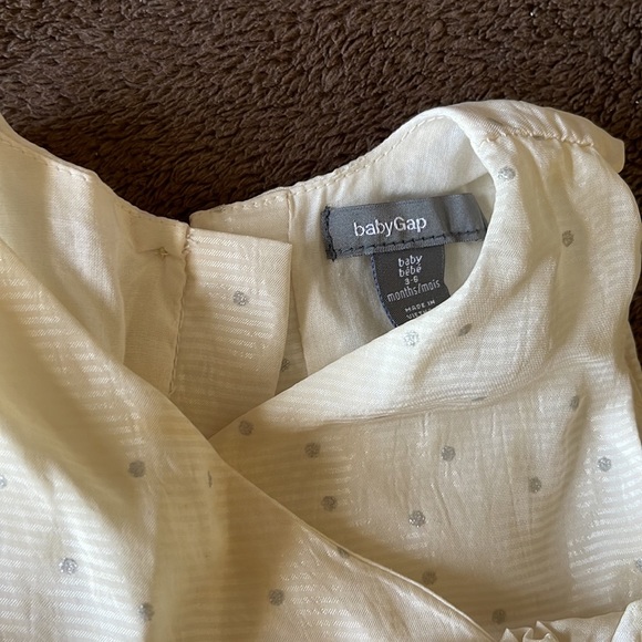 Baby Gap cream dress size 3-6 months - Picture 3 of 7